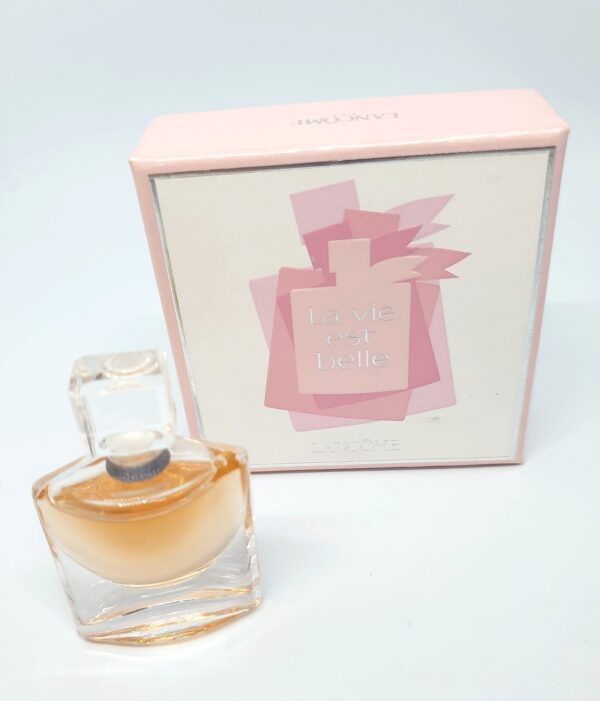 Miniature de parfum La vie est belle de Lancôme 4 ml dans boite cartonnée