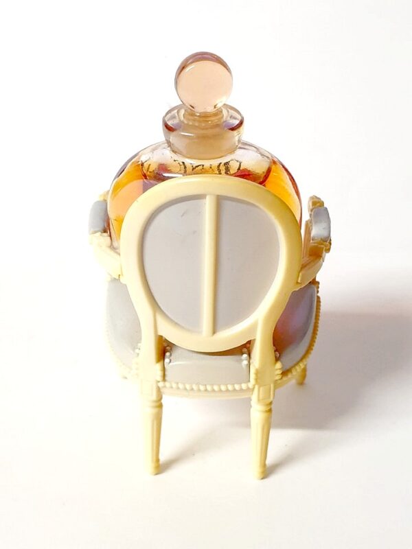 Miniature de parfum Dune mini fauteuil de Dior