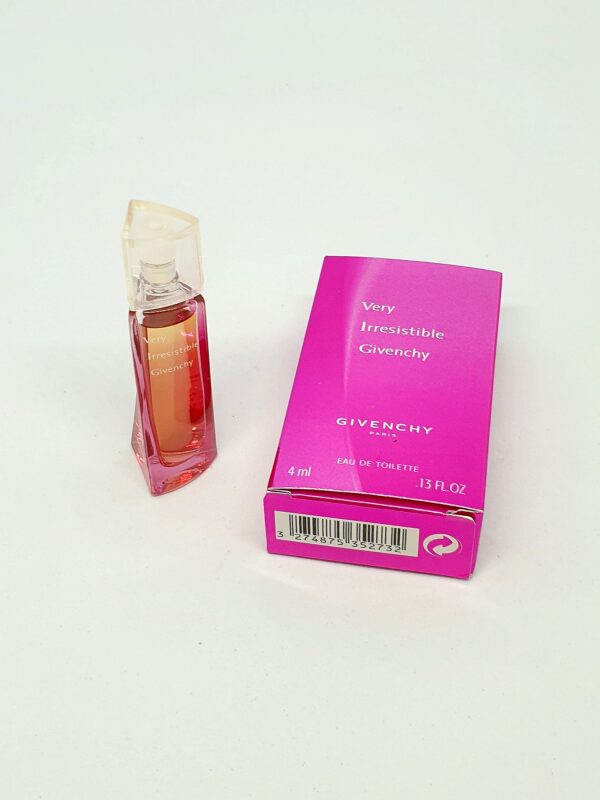 Miniature de parfum Very irrésistible de Givenchy