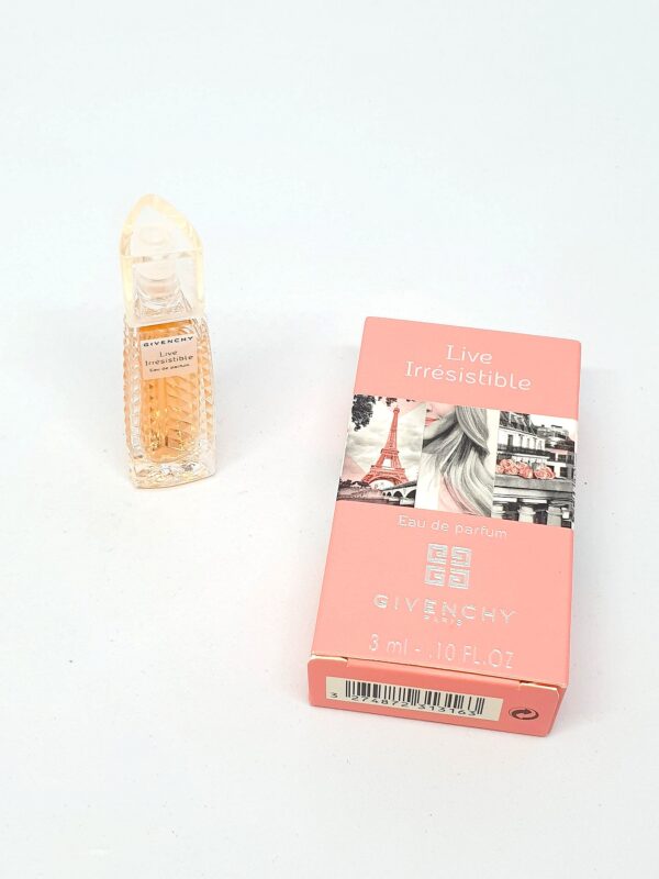 Miniature de parfum Live irrésistible de Givenchy