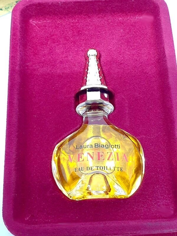 Miniature de parfum Venezia Laura Biagiotti rare