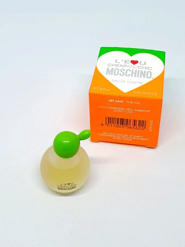 Miniature de parfum L'Eau cheap and chic Moschino