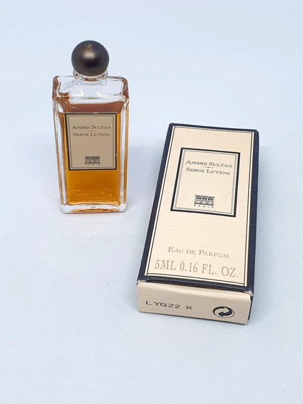 Miniature de parfum Ambre Sultan Serge Lutens