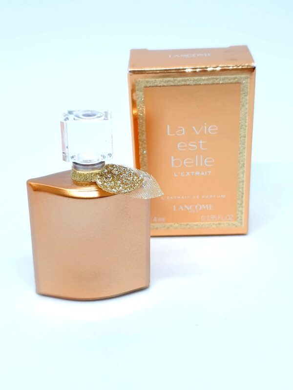Miniature de parfum La vie est belle L'extrait Lancôme