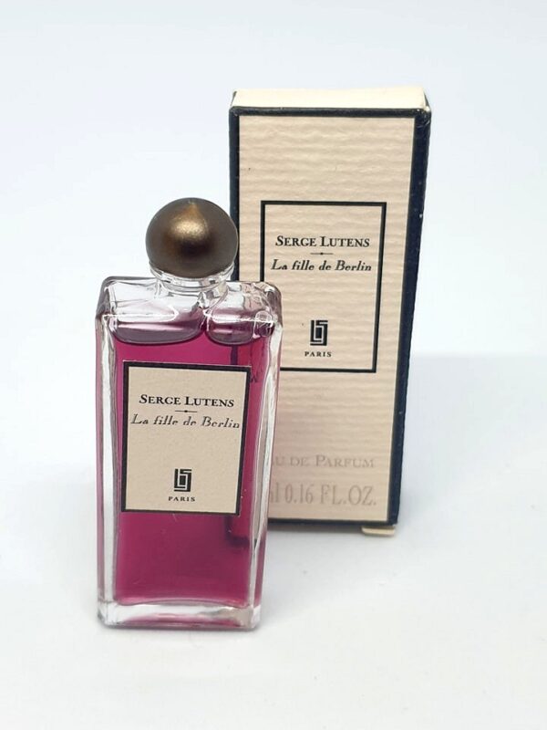 Miniature de parfum La fille de Berlin Serge Lutens