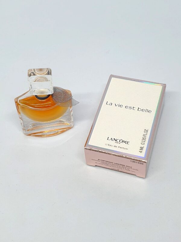Miniature de parfum La vie est belle de Lancôme 4 ml – Image 2