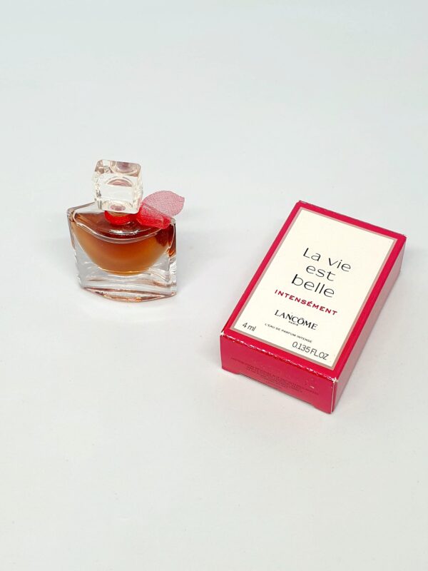 Miniature de parfum La vie est belle Intensément Lancôme