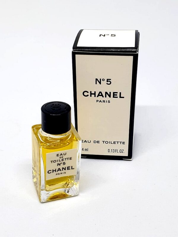 Miniature de parfum Chanel numéro 5