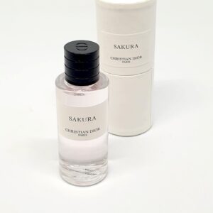 Miniature de parfum Sakura Dior