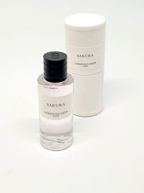 Miniature de parfum Sakura Dior