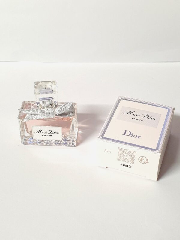 Miniature de parfum Miss Dior de Dior