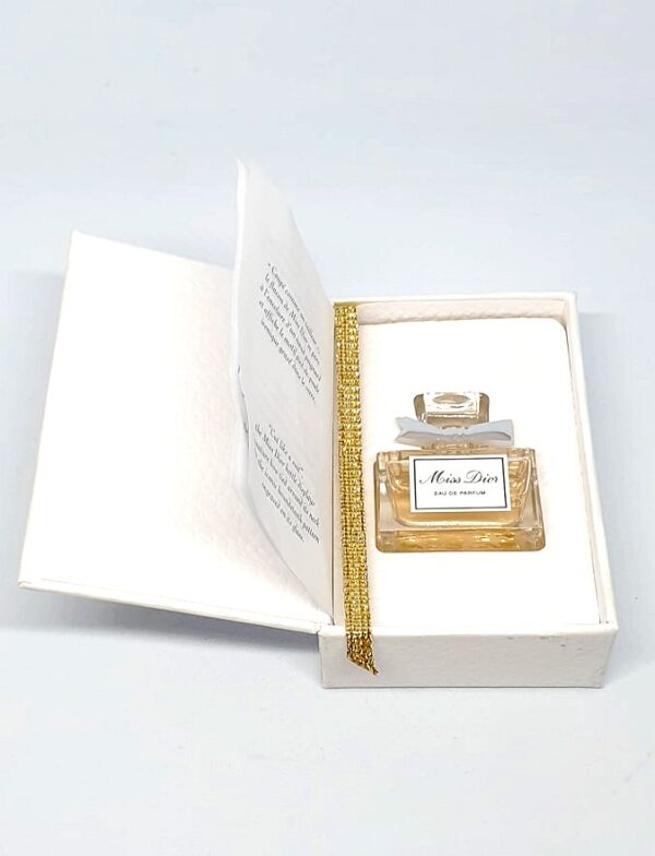 Miniature de parfum Miss Dior Christian Dior
