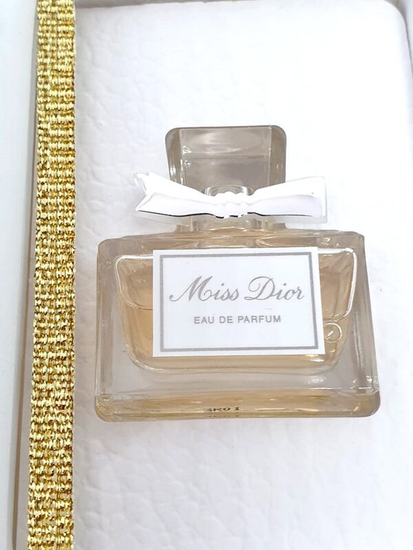 Miniature de parfum Miss Dior Christian Dior