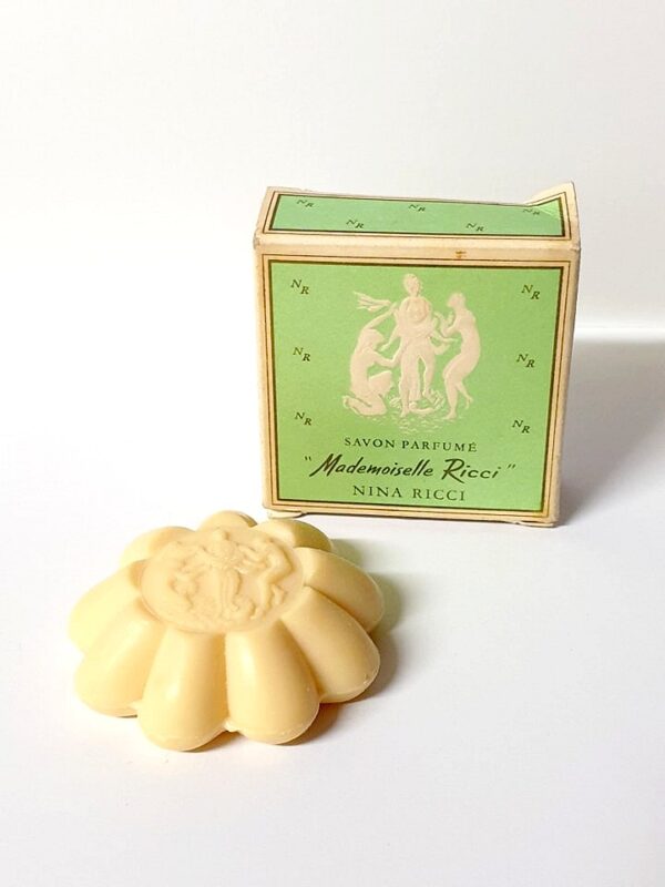 Savon parfumé d'invité rare Mademoiselle Ricci