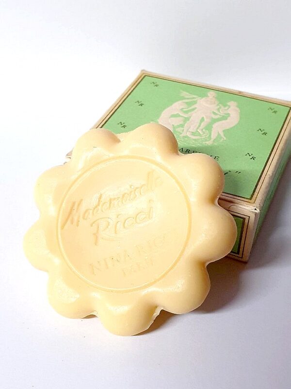 Savon parfumé d'invité rare Mademoiselle Ricci