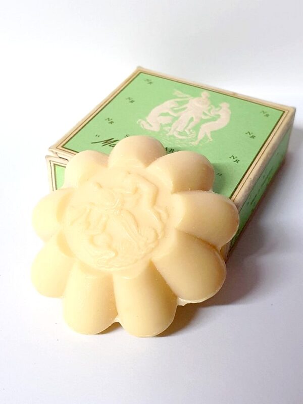 Savon parfumé d'invité rare Mademoiselle Ricci