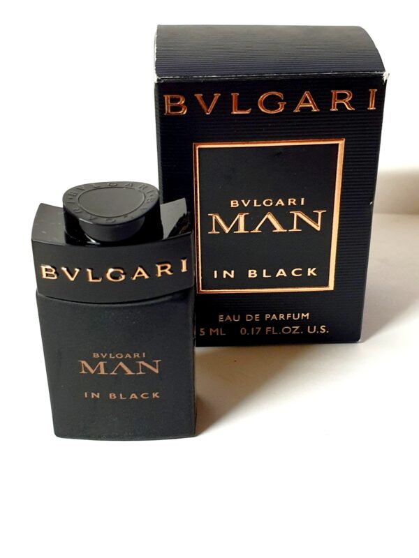 Miniature de Parfum man in black Bvlgari