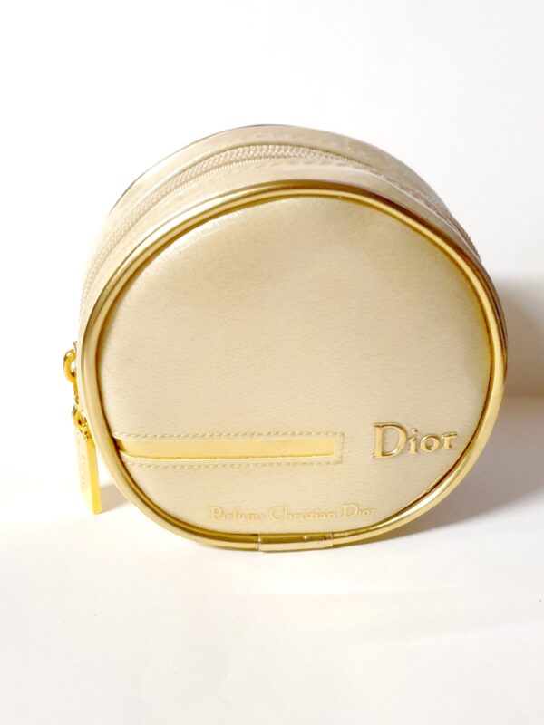 Miniature de parfum J'adore de Dior dans jolie trousse