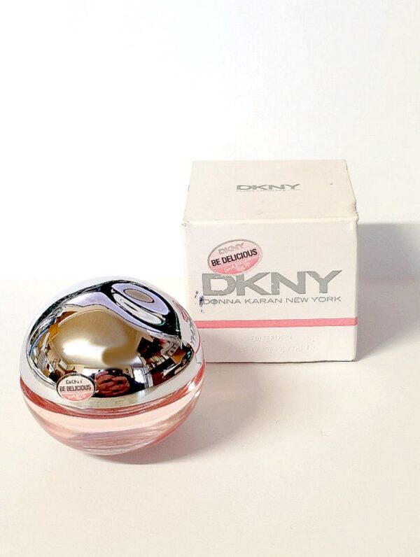 Miniature de parfum Be Delicious de DKNY 7 ml