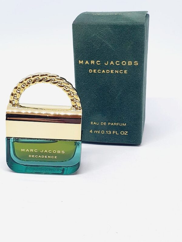 Miniature de parfum Décadence de Marc Jacobs