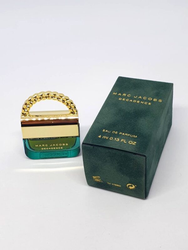 Miniature de parfum Décadence de Marc Jacobs