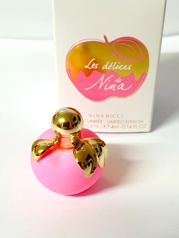 Miniature de parfum les Délices de Nina Edition limitée très rare Ricci