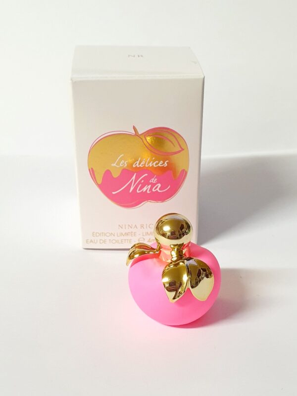 Miniature de parfum les Délices de Nina Edition limitée très rare Ricci