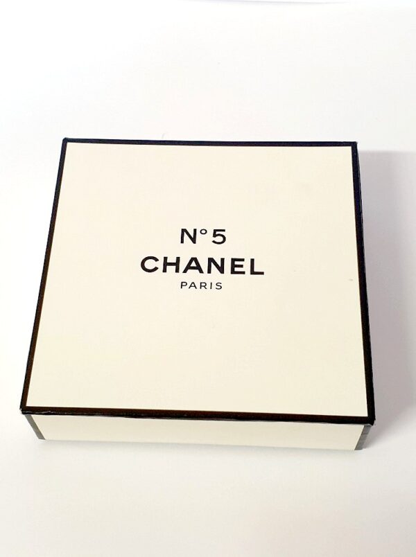 Miniature de parfum Numéro 5 de Chanel