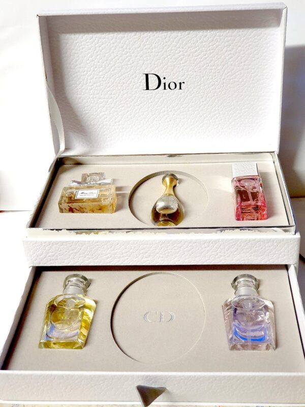Coffret de 5 miniatures de parfum les Parfums de L'Avenue Montaigne Dior