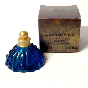 Miniature de parfum Le Temps des reines Le Monde en parfum